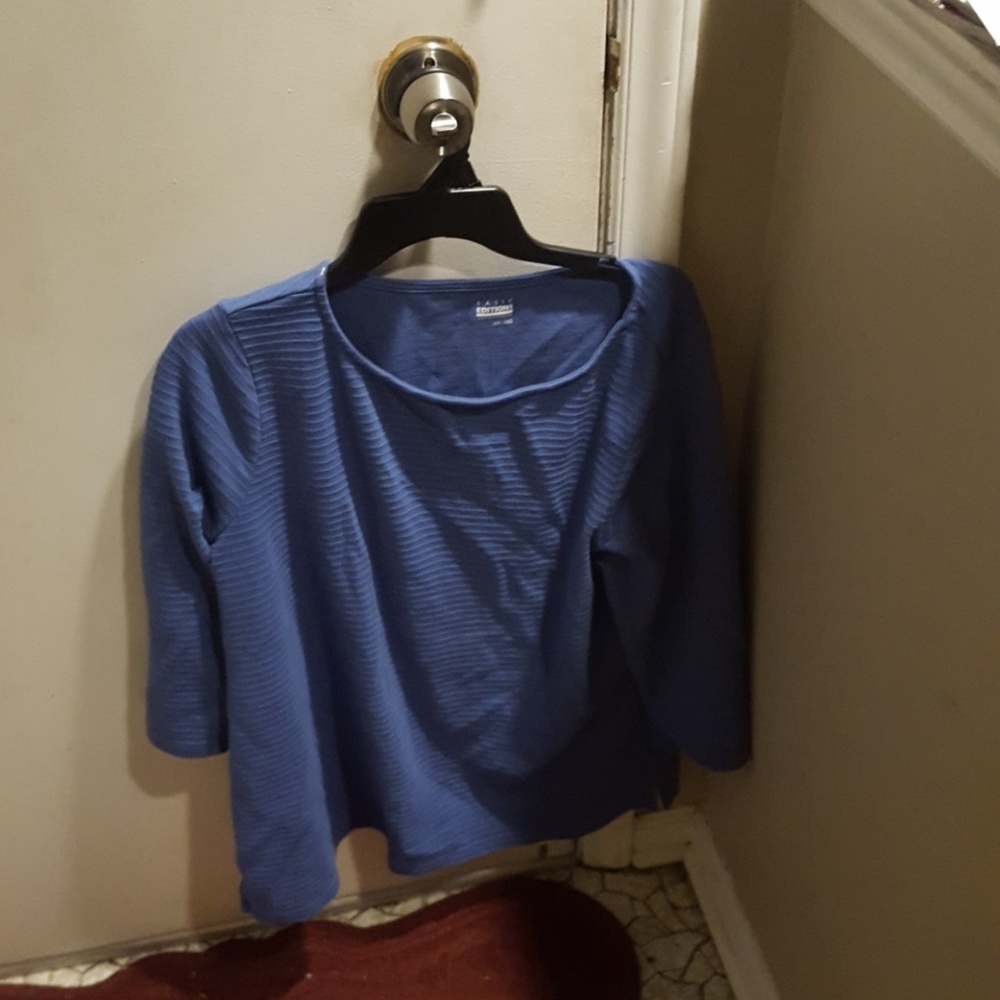 3/4 sleeve shirt